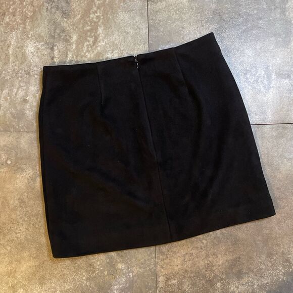 forever 21 black velvet floral embroidered mini skirt size small - Picture 3 of 7